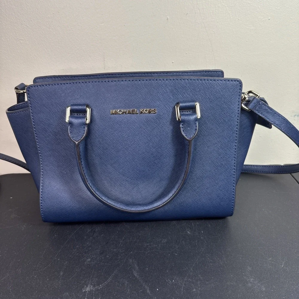 Michael Kors Jet Set Medium Saffiano Leather Satchel Navy Blue Gold Zip Tote